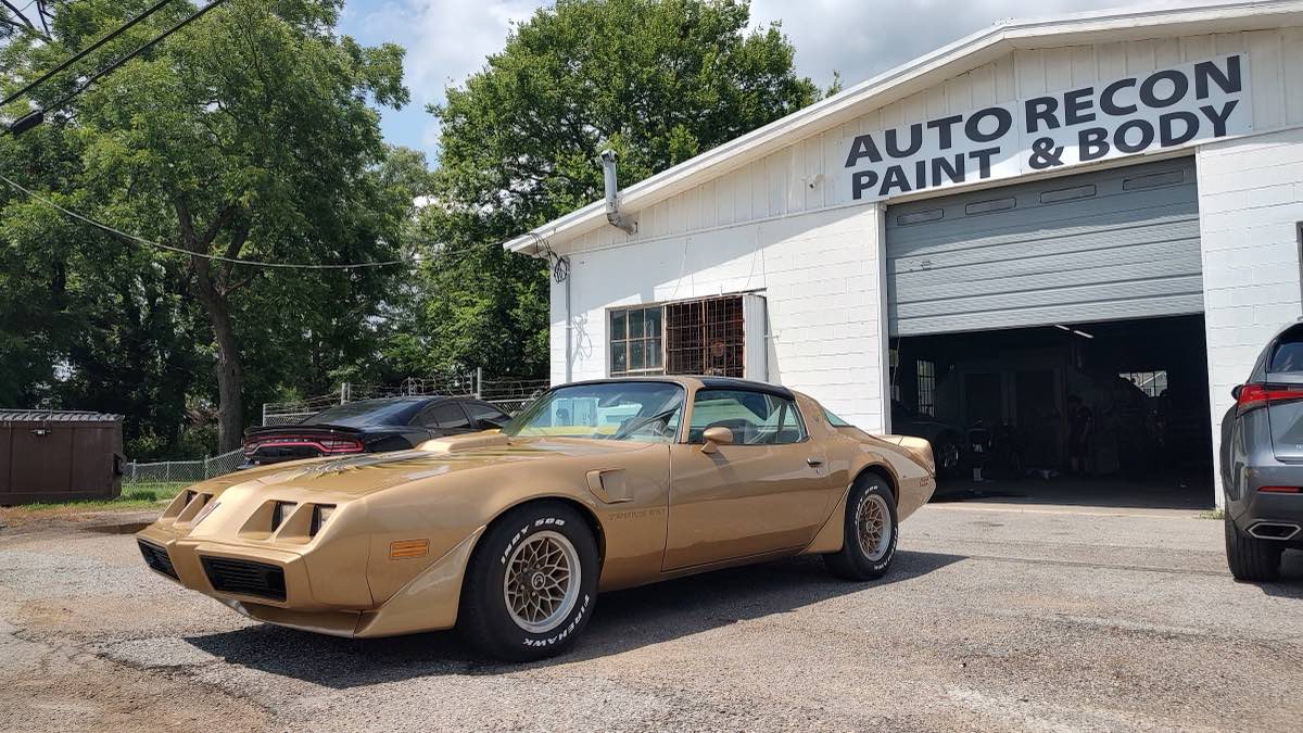 AutoRecon Paint and Body shop in Anniston, Alabama